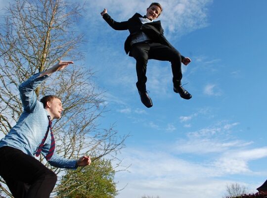 Den komplette guide til trampoliner og hvad de har at tilbyde